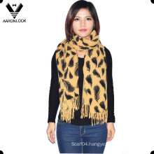 Women′s Fashion Leaves Printed Scarf Wrap with Fringes